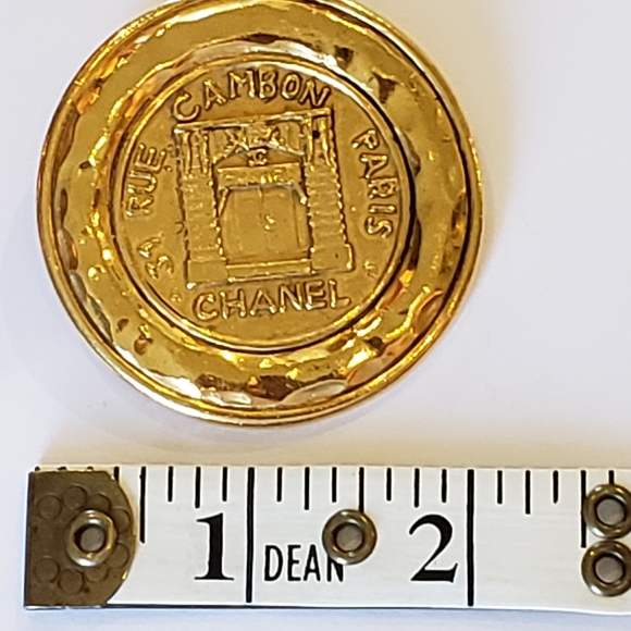 Chanel 24k Gold Plated Vintage Parisian Brooch - Picture 5 of 6